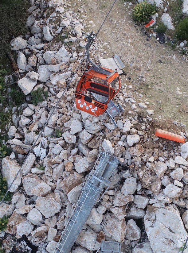 Antalya'da gerçekleşen teleferik kazasının ardından oluşan enkaz görüntülendi - Resim: 5