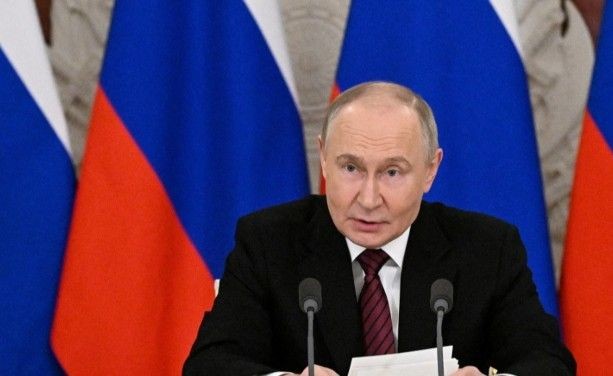 Putin ile ilgili ortalığı karıştıran iddia: Suikast korkusu eve kapattı - Resim: 7