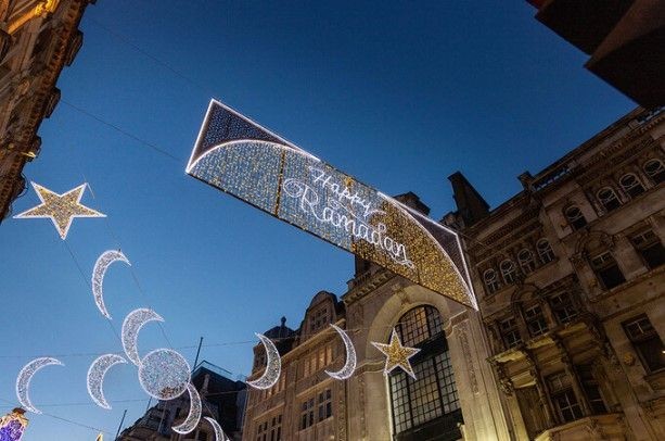 İngiliz medyası Londa'nın Piccadily Caddesi'ndeki Ramazan süslemelerini konuşuyor - Resim: 4