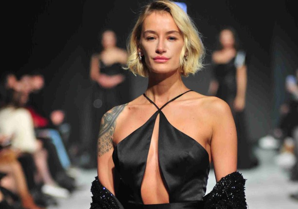 Denize üstsüz giren ünlü model Didem Soydan o anları sosyal medya hesabından paylaştı - Resim: 3