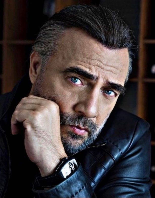 Ünlü oyuncu Oktay Kaynarca adına sahte hesap açıldığını görünce çileden çıktı - Resim: 7