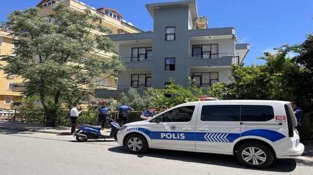 Gardırobun içinden vahşet çıktı! Tüyler ürperten olay komşuların ihbarıyla çözüldü! 70 yaşındaki kadının... - Resim: 8