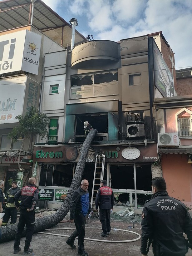 Aydın Nazilli'deki patlamadan dram çıktı! 7 kişinin öldüğü olayda Emine Düztepe ve kızı İrem birbirlerine sarılı bulundular - Resim: 1