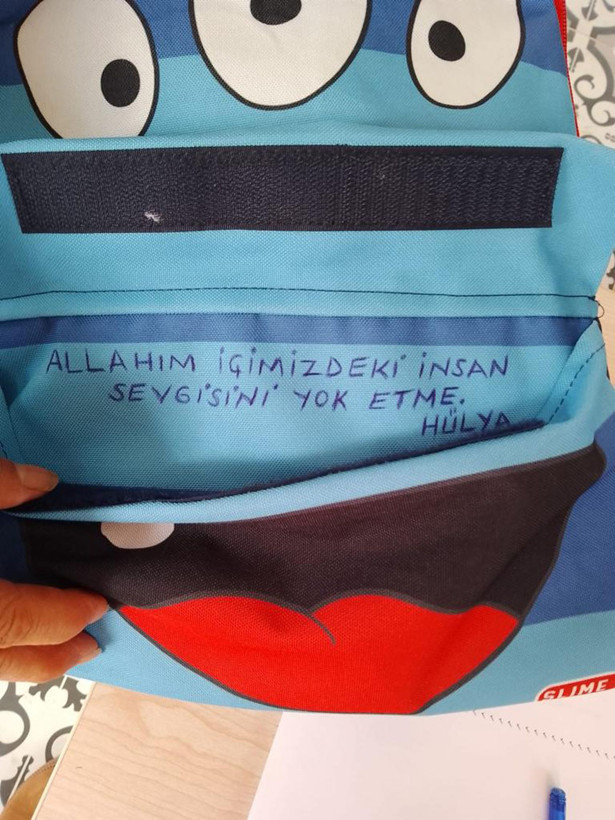 Antalyalılar depremzedelere gönderdikleri yardımlara duygusal mektuplar yazdı! - Resim: 5