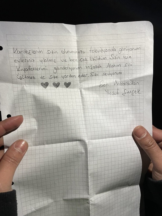 Çocukların gönderdikleri yardımların üzerine yazdıkları notlar hepimizin gözlerini doldurdu - Resim: 23