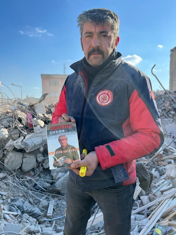 Adıyaman'daki bir enkazdan çıkarılan 10 yaşındaki Eylül, annesinin bedenini siper etmesiyle hayatta kaldı - Resim: 6