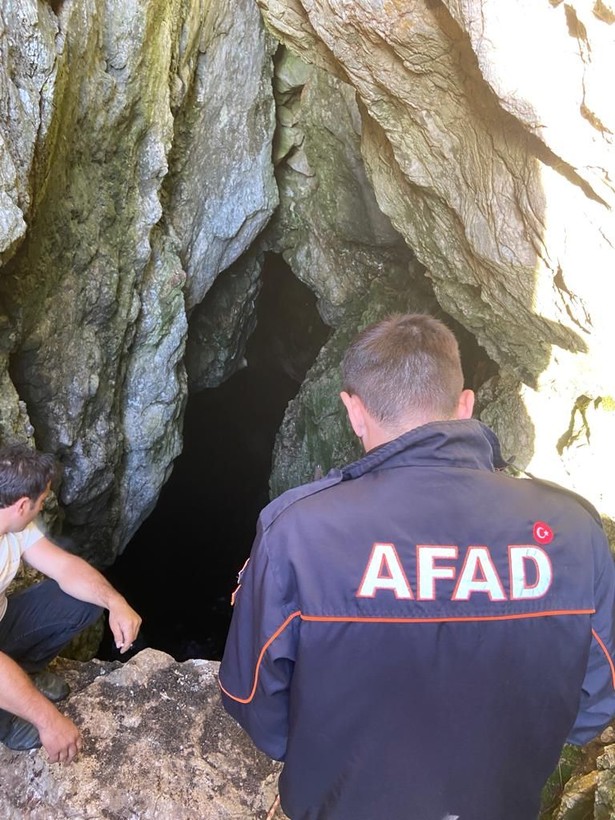 Bayburt'ta buz mağarasında 80 metreden düşerek ölen adamın facia anları kamerada - Resim: 5