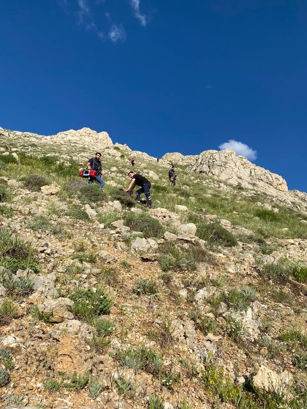 Bayburt'ta buz mağarasında 80 metreden düşerek ölen adamın facia anları kamerada - Resim: 4