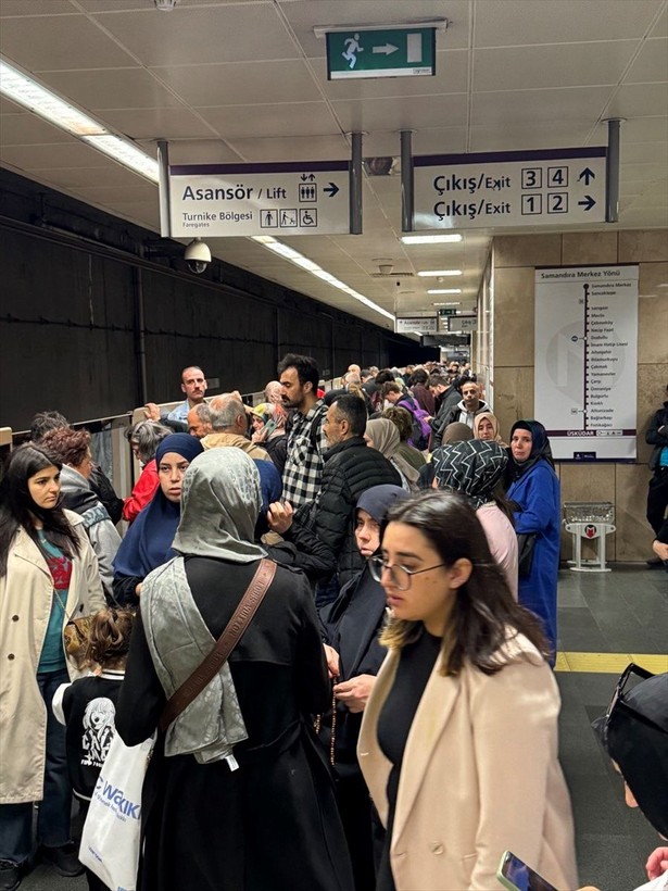 Üsküdar-Samamdıra Metrosu'ndaki kaza kaynaklı arıza 50 saattir giderilmedi - Resim: 9