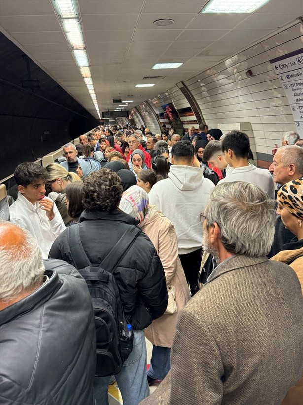 Üsküdar-Samamdıra Metrosu'ndaki kaza kaynaklı arıza 50 saattir giderilmedi - Resim: 11