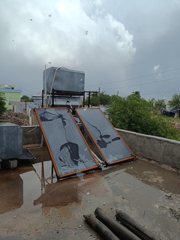 Şanlıurfa'da kar topu büyüklüğünde dolu yağdı: Ekili araziler ve araçlar zarar gördü - Resim: 4