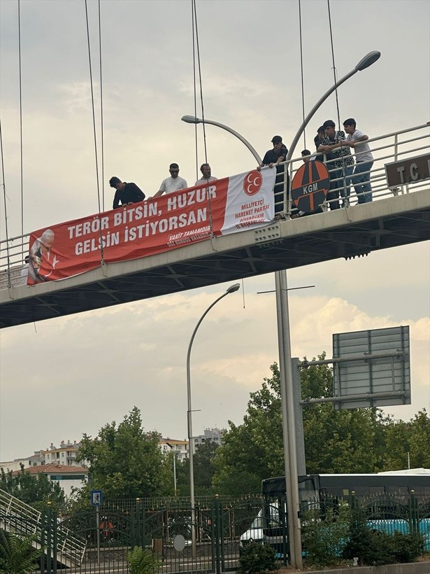 Terörsüz Türkiye kapsamında Diyarbakır Surları'na 3 Hilal asıldı - Resim: 4