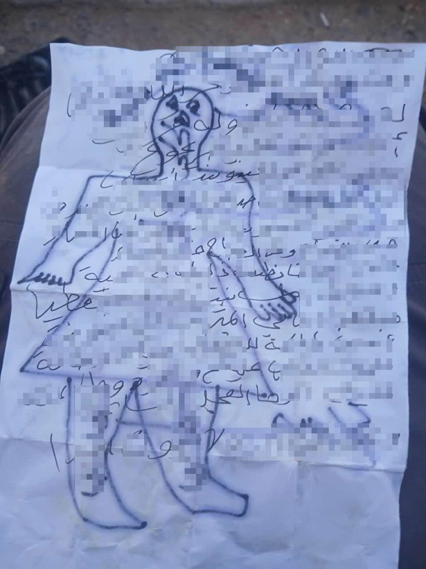 Mezar taşı ustasının isyanı! Kazdığı yerden büyü çıktı: Kadın figürleri, kaşıklar, kuzu kafaları... - Resim: 2