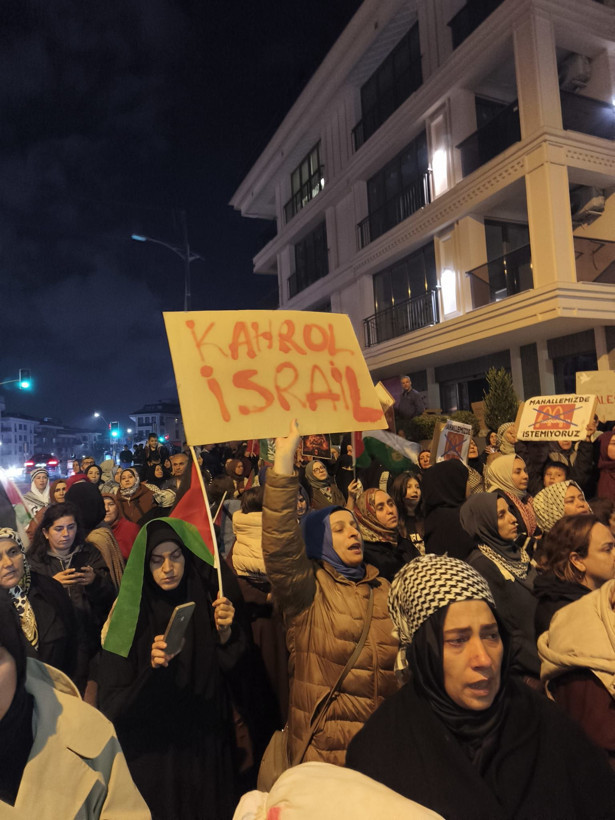 Üsküdar'da İsrail boykotu: McDonald's karşıtı protesto büyüyor - Resim: 10