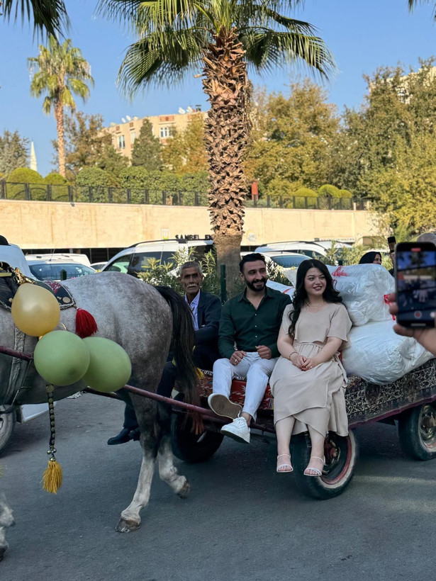 Şanlıurfa'da sıra dışı bir çeyiz taşıma merasimi - Resim: 6