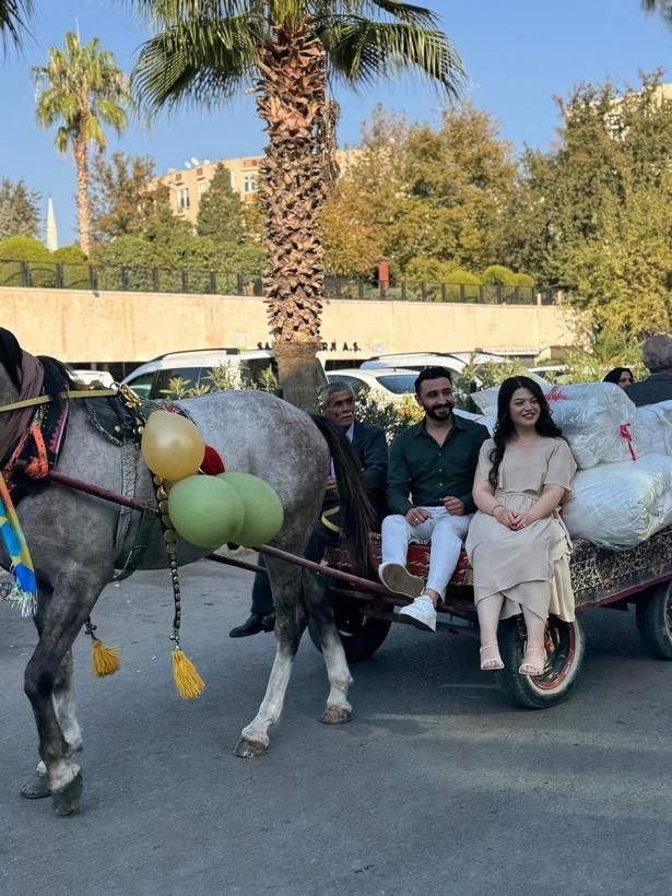 Şanlıurfa'da sıra dışı bir çeyiz taşıma merasimi - Resim: 4
