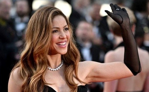 Shakira paylaşımıyla sosyal medyayı salladı! Klibinde fareyle burun buruna geldi - Resim: 1