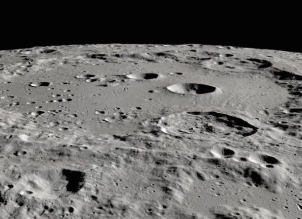 NASA'da filmleri aratmayan soygun: Sevgilisine hediye etmek için 7 kilo Ay taşı çaldı - Resim: 2