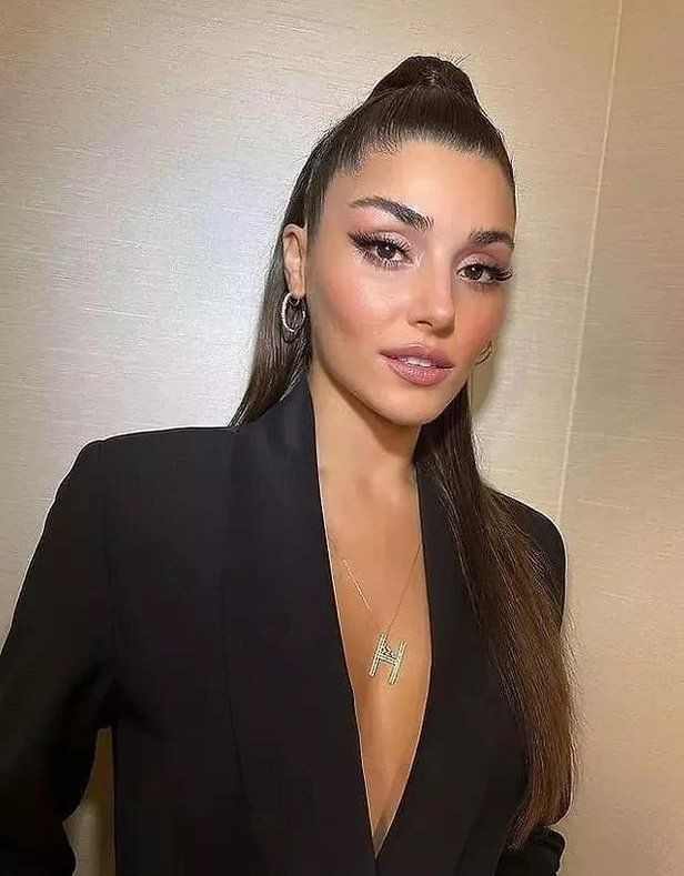 Bir süre önce Kerem Bürsin ile ilişkisini sonlandıran Hande Erçel'in yeni aşkı basketbolcu çıktı - Resim: 3
