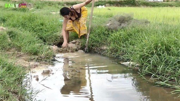 Elleriyle balık yakaladı! İçinden bakın ne çıktı | İlkel malzemelerle hayatta kalma mücadelesi verdi - Resim: 28