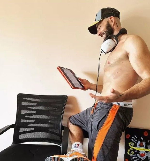 Uzun süredir gözlerden uzak hayat yaşayan Gökhan Özen Twitter'da gündem oldu! Özen'in son halini gören dönüp bir daha baktı - Resim: 12