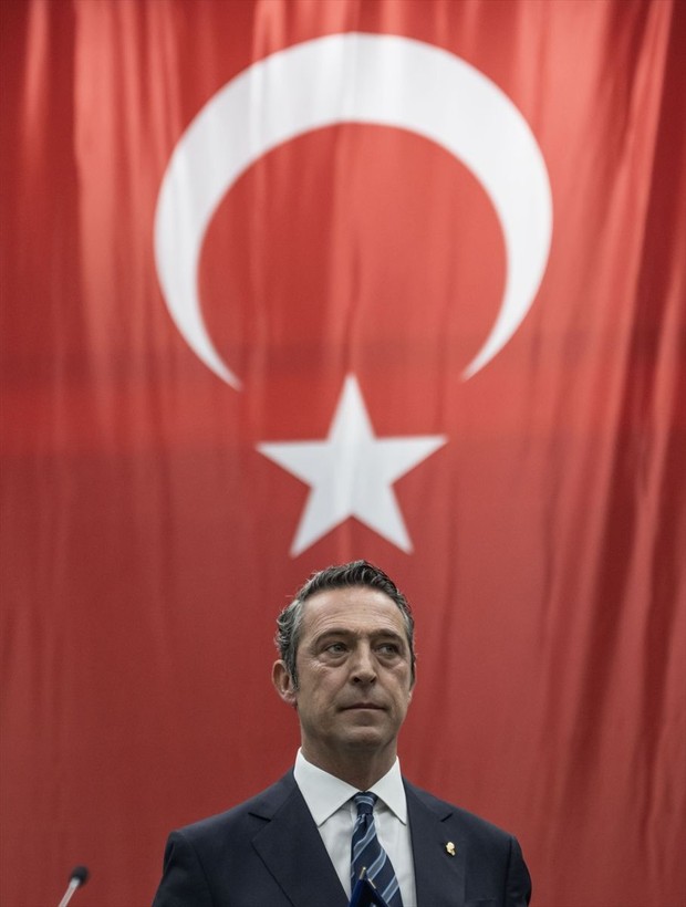 Fenerbahçe Divan Kurulu toplantısında konuşan Ali Koç: İlahi adalete inanmıyorum - Resim: 5