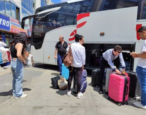 Otogarlar doldu taştı! Bayrama özel otobüs firmaları ek seferler koydu - Resim: 8