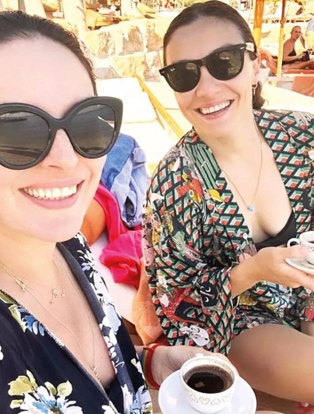 Doğum için gün sayan Ezgi Mola Çeşme'de bikiniyle görüntülendi - Resim: 8