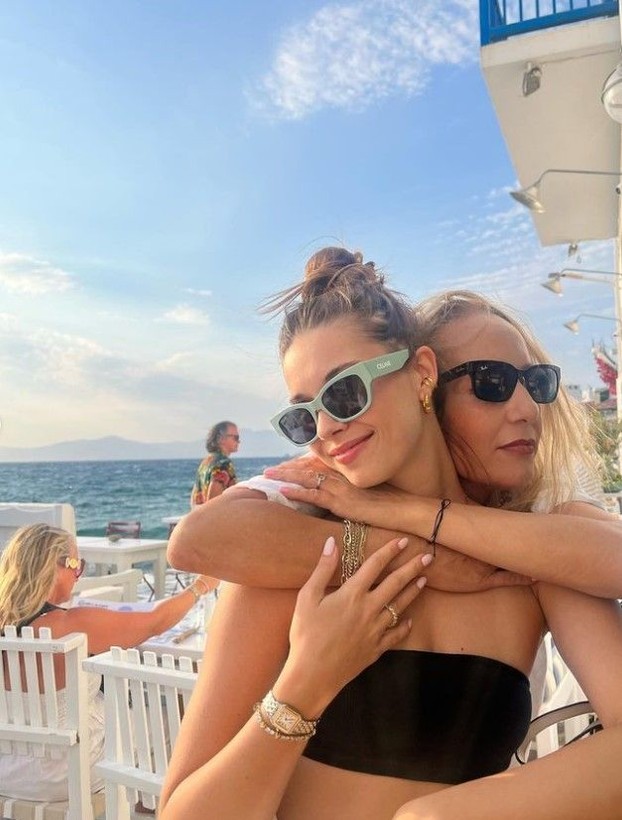 Afra Saraçoğlu'ndan peş peşe bikinili paylaşım yürek hoplattı! Mert Ramazan Demir'den ayrılık sorusuna şoke eden cevap - Resim: 16