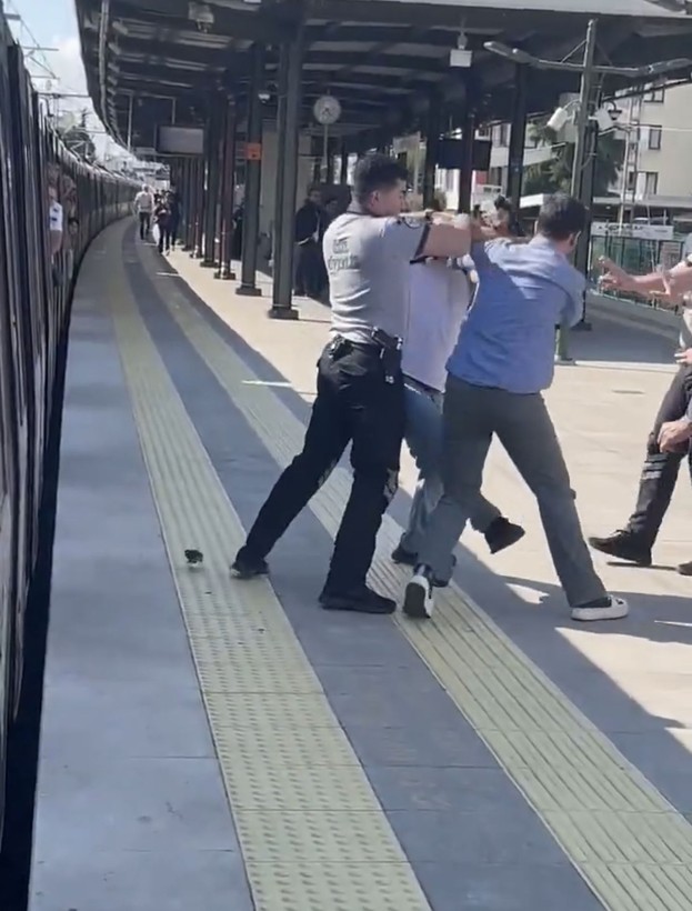 Marmaray'da çocuklarının önünde dayak yemişti! Gündem olan baba olayı anlattı - Resim: 8