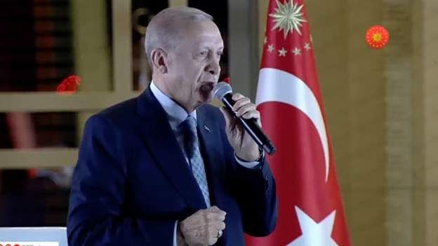 Ezber bozulmadı! Cumhurbaşkanı Recep Tayyip Erdoğan yüzbinlere balkon konuşmasını Külliye'den yaptı - Resim: 23