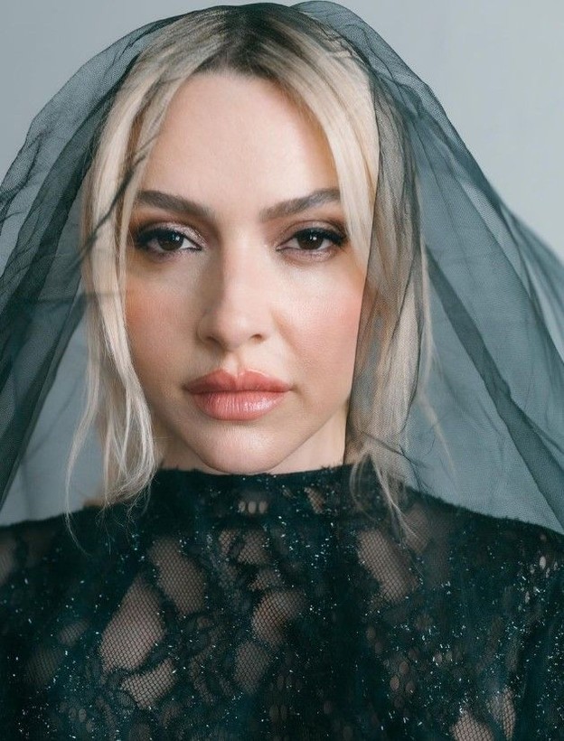 Hadise Mehmet Dinçerler ile biten evliliğinin ardından ilk kez konuştu! Hadise ve Mehmet Dinçerler'in 5 aylık evlilikleri neden bitti? Dinçerler'e gönderme - Resim: 4