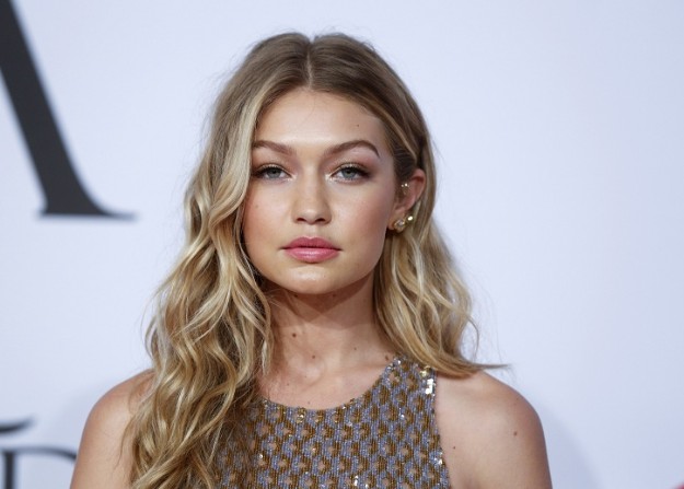 Gigi Hadid'in başı dertte! Gözaltına alındı - Resim: 6