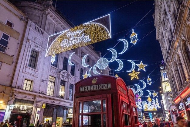 İngiliz medyası Londa'nın Piccadily Caddesi'ndeki Ramazan süslemelerini konuşuyor - Resim: 7