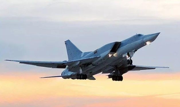 Dünya şaşkınlıkla izliyor! Rus stratejik bombardıman uçağı Tu-22 vuruldu - Resim: 3