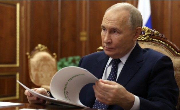 Putin ile ilgili ortalığı karıştıran iddia: Suikast korkusu eve kapattı - Resim: 4
