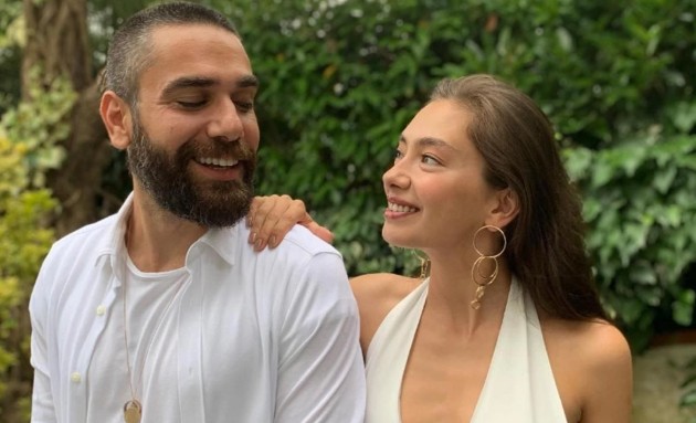 Neslihan Atagül eşi Kadir Doğulu ile tatiline tam gaz devam ediyor! Yatak pozunu paylaşan güzel oyuncu o ayrıntıyı da kareye ekledi - Resim: 5