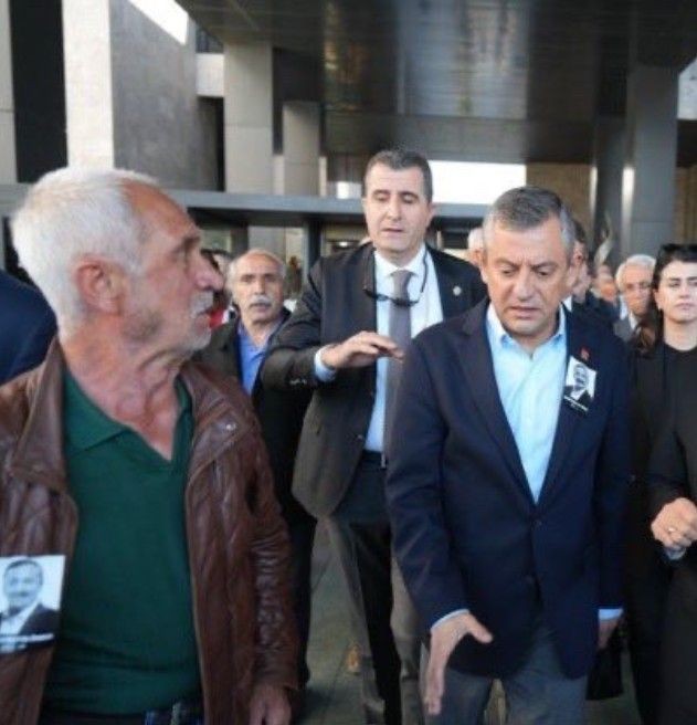 Özgür Özel'e saldıran kişi suç makinesi çıktı! 2 çocuğunu öldürmüş, birini de... - Resim: 3