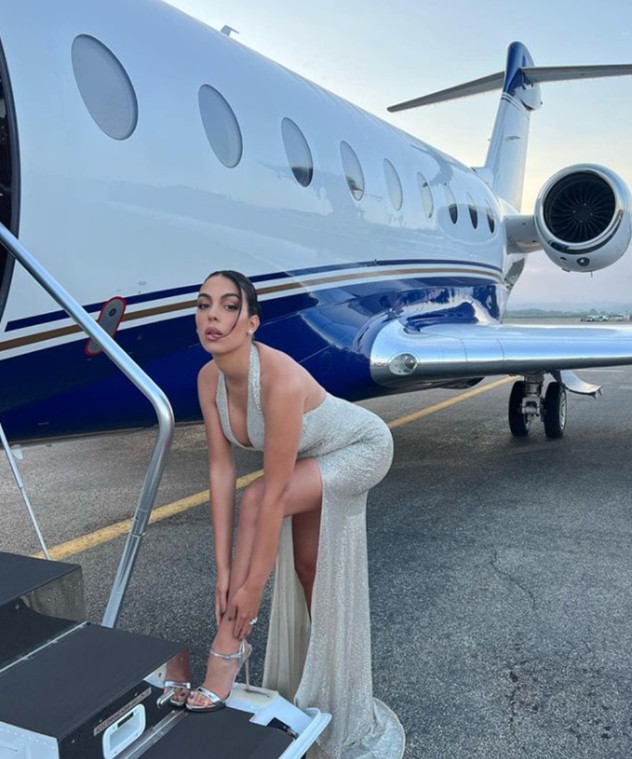 Ronaldo'nun eşi Georgina Rodriguez Arabistan'da parlıyor! O fotoğraflar dikkat çekti... - Resim: 3