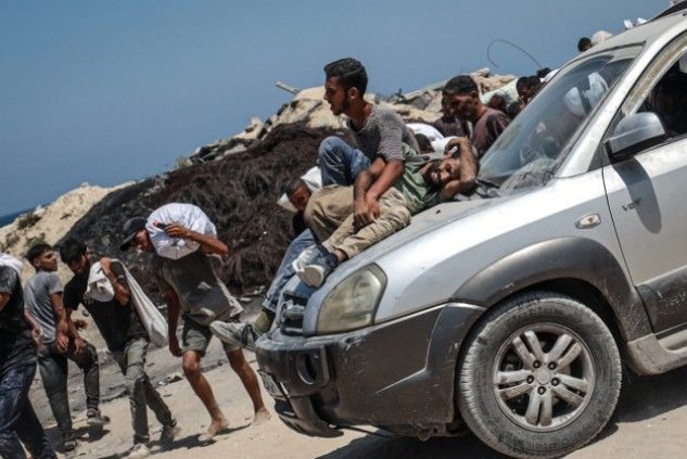 İnsanlığın öldüğü yer! Erzak almaya giderken İsrail askerleri katletti - Resim: 2