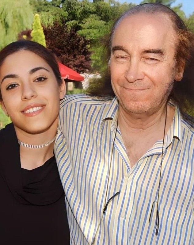 Erkin Koray'ın sevenleri mezarları karıştırdı! Damla Koray: Sizin dualar kime gitti bilmiyorum - Resim: 4