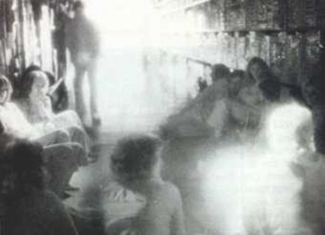 Asansörün kapısı açıldı ancak içinde kimse yoktu! Böyle bir şey başınıza gelse kafayı yersiniz - Resim: 77