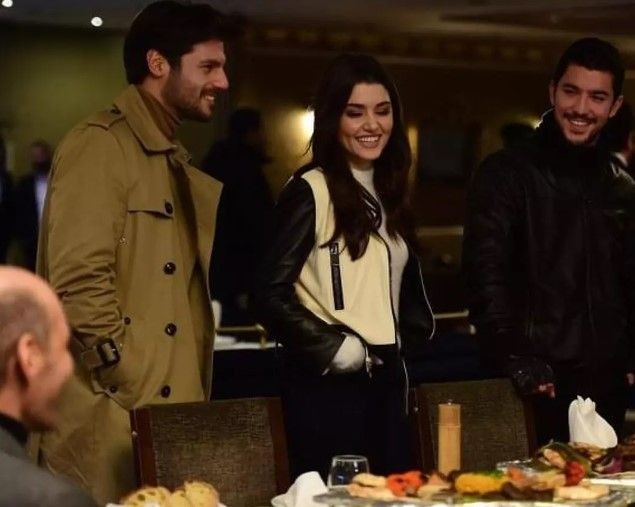 Kaan Yıldırım'ın Pınar Deniz'e aldığı yüzük göründü! Çapkın oyuncu hem Hande Erçel'i hem de Pınar Deniz'i aynı mekana götürünce olanlar oldu - Resim: 13