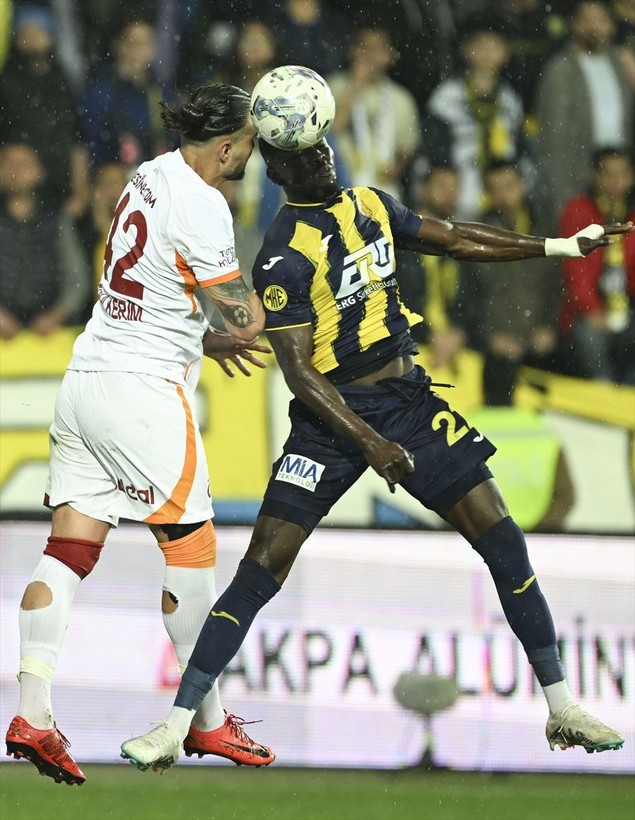 Son dakika Galatasaray haberleri... Galatasaray Ankaragücü'nü 4-1 yendi! Şampiyonluk maçından unutulmaz fotoğraflar - Resim: 40