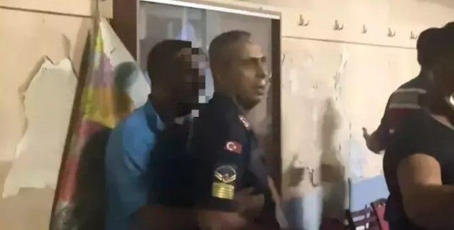 Bursa'yı karıştıran iddia! Tekme tokat saldırıya uğradı, jandarma kurtardı - Resim: 4