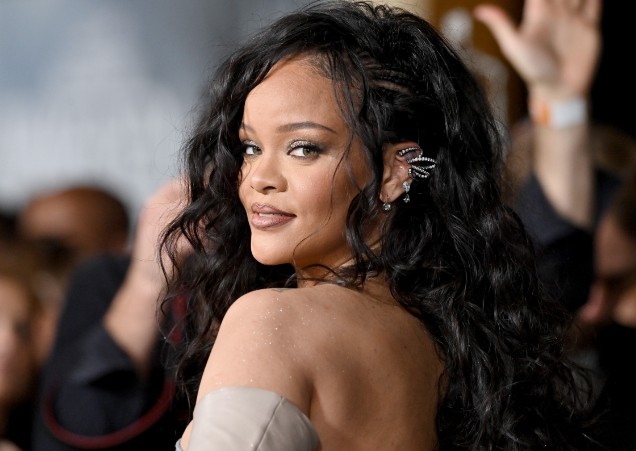 Dünyaca ünlü şarkıcı Rihanna Türkiye'ye geliyor - Resim: 1