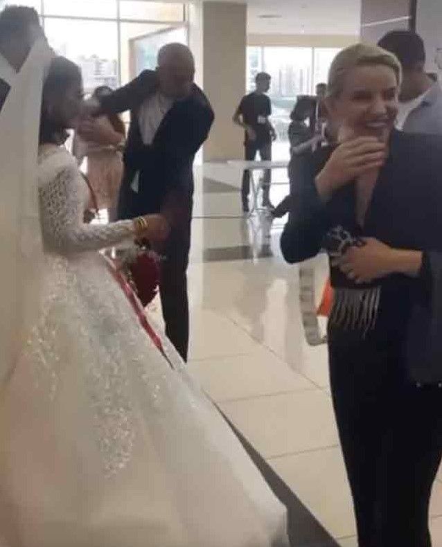 "Gelinim olur musun?" yarışmasına damga vuran Caner Toygar evlendi! Nikah şahidi olan Esra Erol'un kocası Ali Özbir'den olay takı - Resim: 3