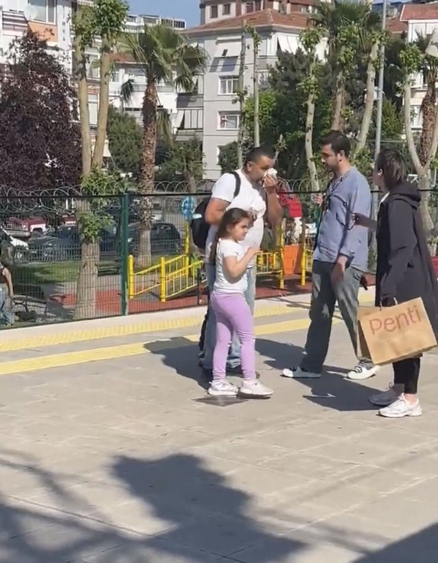 Marmaray'da çocuklarının önünde dayak yemişti! Gündem olan baba olayı anlattı - Resim: 6