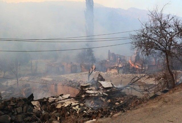 Türkiye'de 150 yangın! Bakan Yumaklı son durumu aktardı: Adalet Bakanı 17 şüphelinin gözaltına alındığını duyurdu - Resim: 6