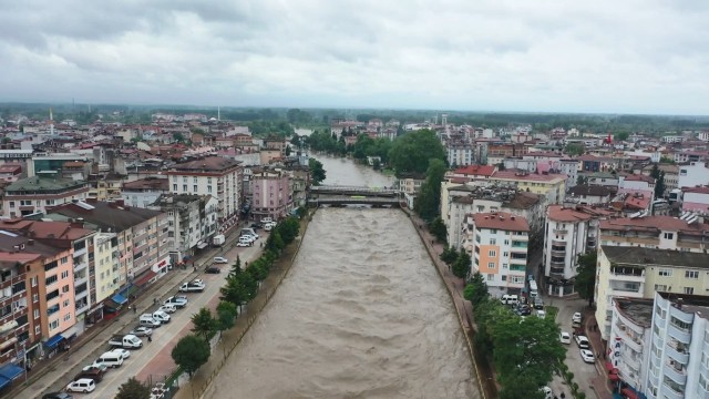 Samsun Terme'de sel felaketi: Evler sular altında kaldı - Resim : 4